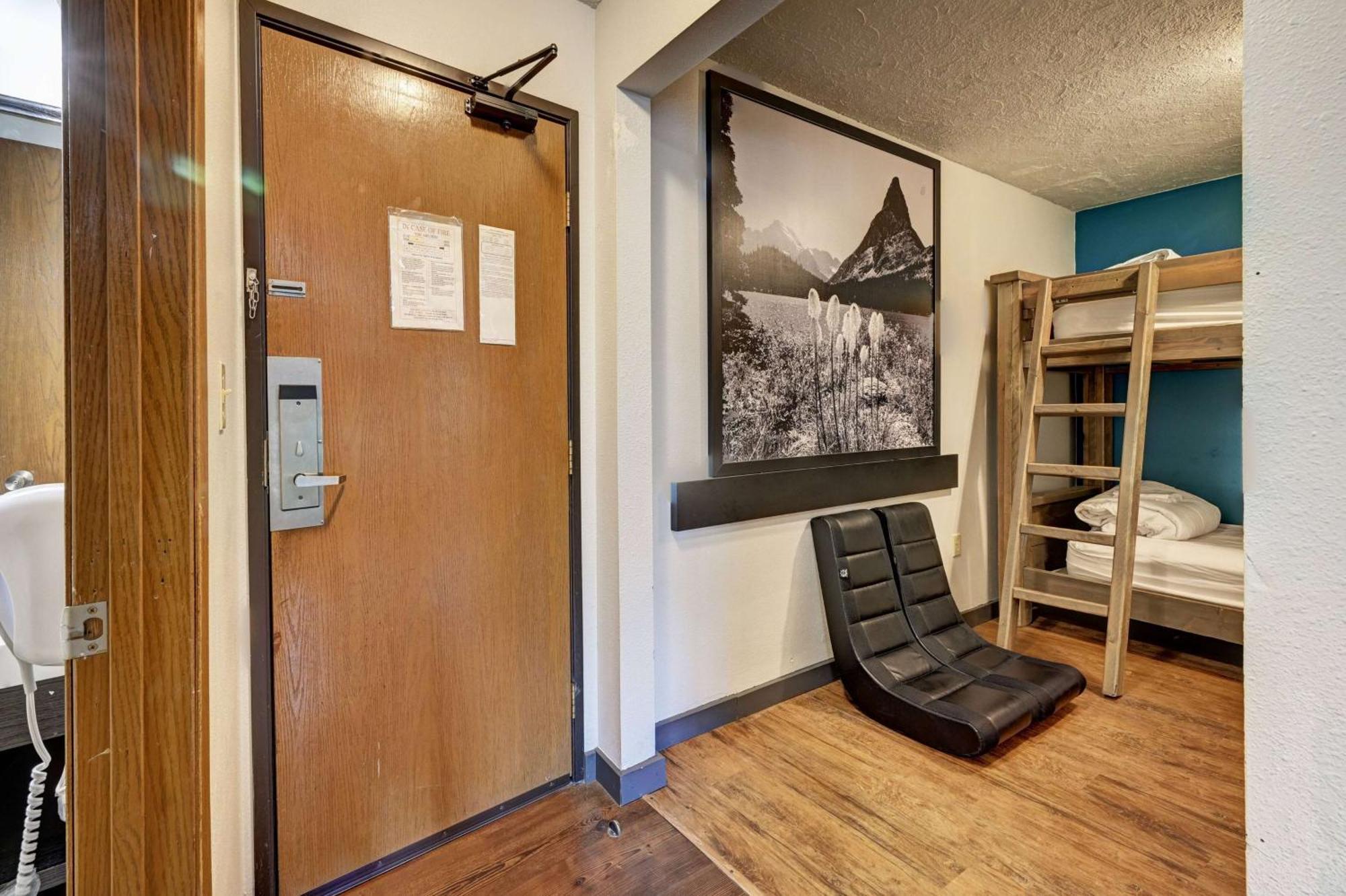 Super 8 By Wyndham Gardiner/Yellowstone Park Area Exterior foto
